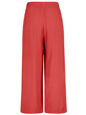 Sublevel Broek rood