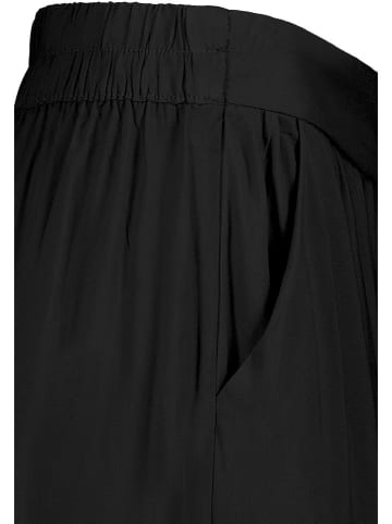 Sublevel Short zwart