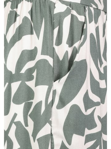 Sublevel Shorts in Grün/ Weiß