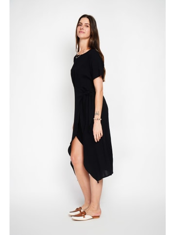 ASSUILI Kleid in Schwarz