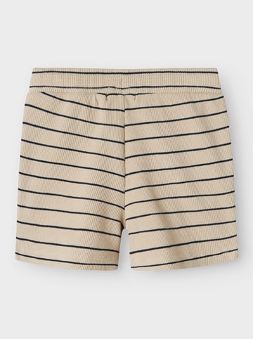 name it Shorts "Fully" in Beige