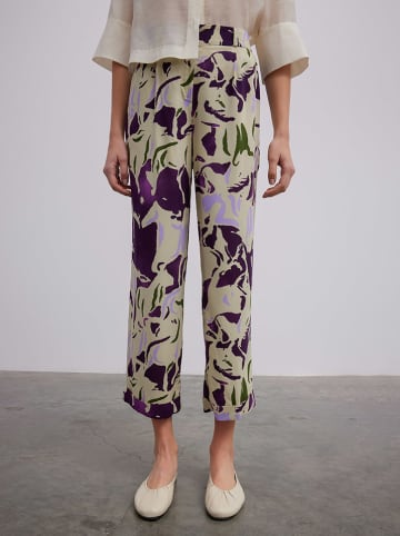 BGN Hose in Lila/ Creme