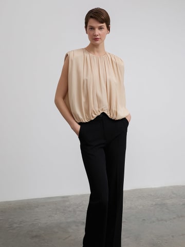 BGN Blousetop zandkleurig