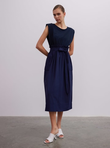 BGN Kleid in Dunkelblau