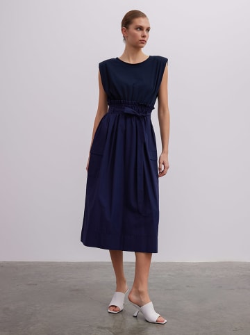 BGN Kleid in Dunkelblau