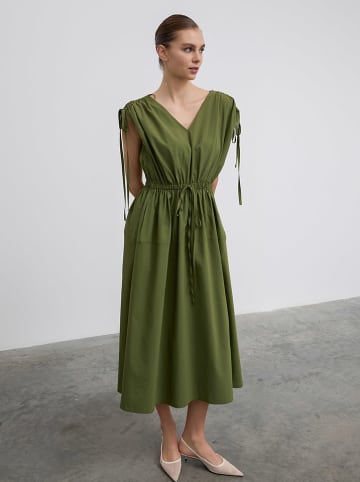 BGN Kleid in Grün