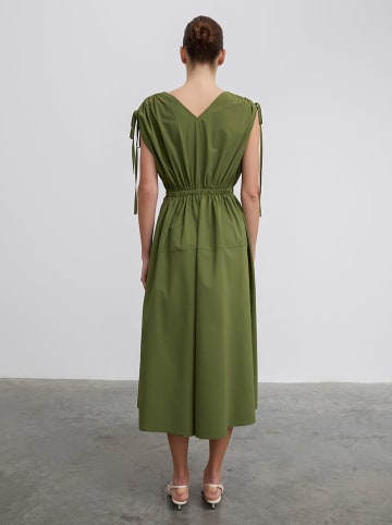BGN Kleid in Grün