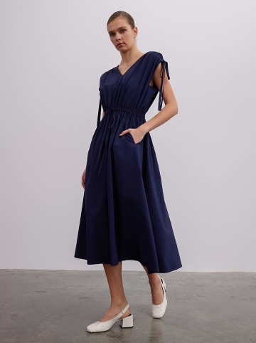 BGN Kleid in Dunkelblau