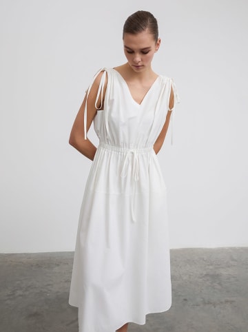 BGN Kleid in Weiß