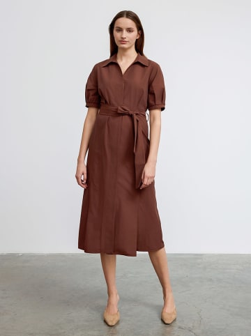 BGN Kleid in Braun