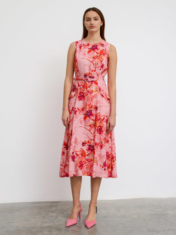 BGN Kleid in Rosa/ Rot