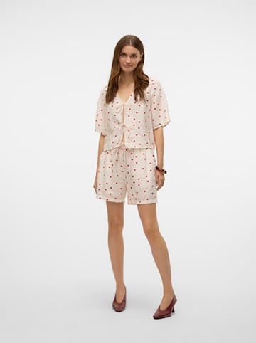 Vero Moda Szorty w kolorze jasnoróżowym
