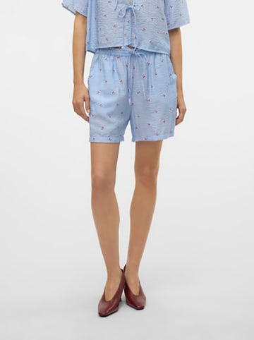 Vero Moda Szorty w kolorze błękitnym