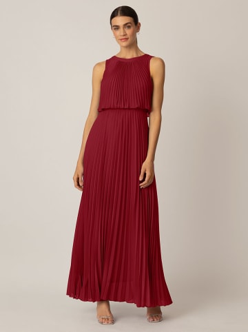 APART Plisseekleid in Bordeaux