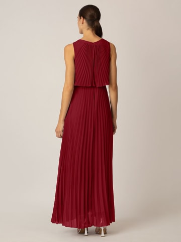 APART Plisseekleid in Bordeaux