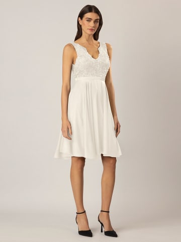 APART Kleid in Weiß