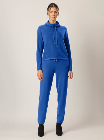 APART Sweter w kolorze niebieskim