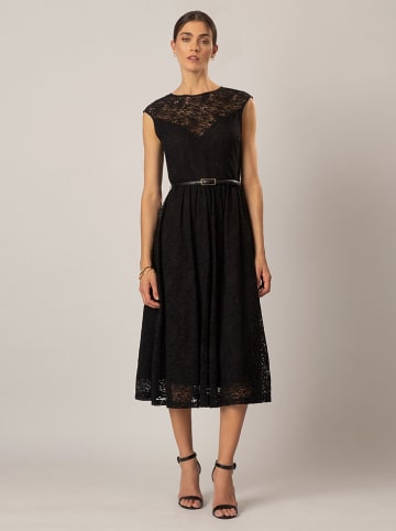APART Kleid in Schwarz