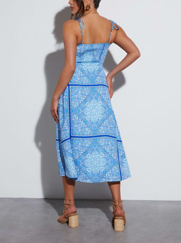 Milan Kiss Kleid in Hellblau