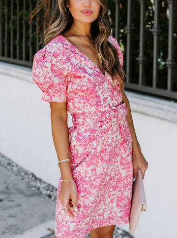 Milan Kiss Kleid in Pink/ Weiß