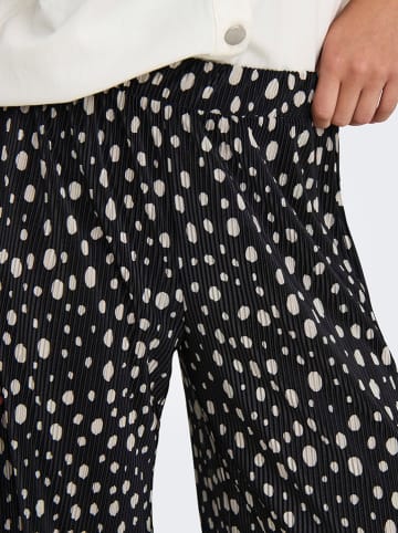 JDY Hose in Schwarz