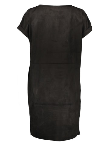 Juvia Kleid in Schwarz