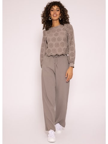 SASSYCLASSY Bluse in Taupe