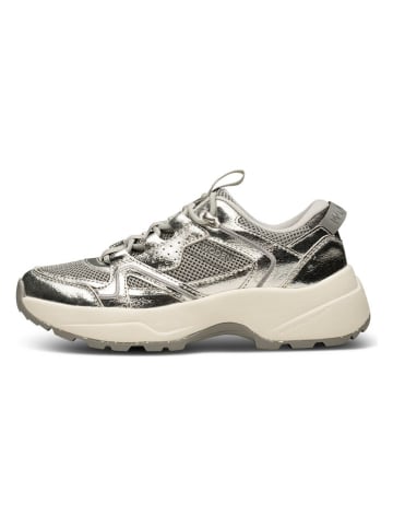 WODEN Sneakersy "Sif Metallic" w kolorze srebrnym