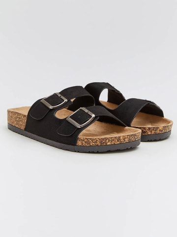 Bellucci Slippers zwart