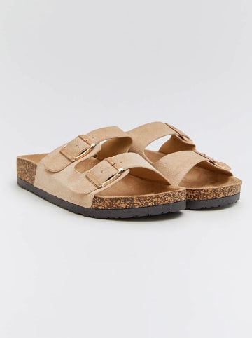 Bellucci Pantoletten in Beige
