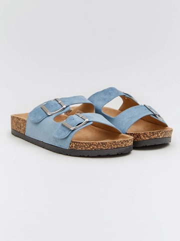 Bellucci Slippers lichtblauw
