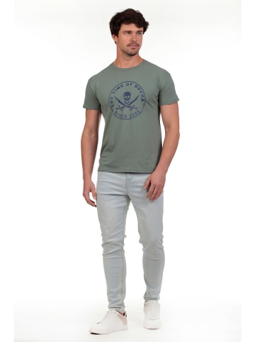 The Time of Bocha Shirt in Grün