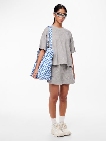 Pieces Sweatshorts "Chilli" in Grau