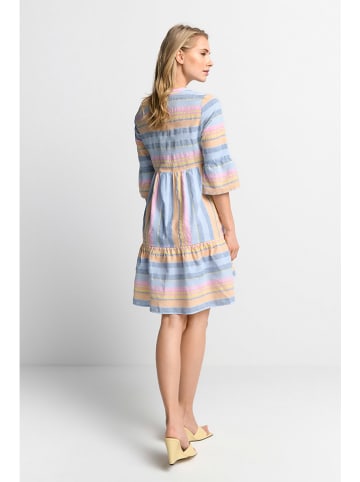 Rich & Royal Kleid in Orange/ Hellblau/ Rosa