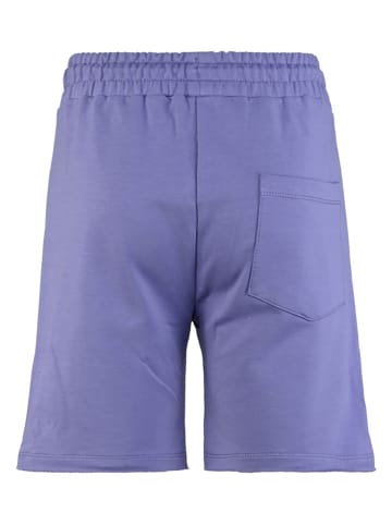 Blue Effect Sweatshorts in Lila