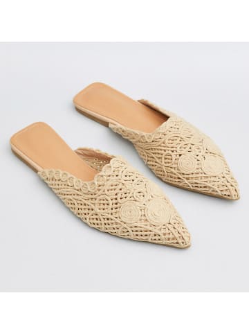 Belucci Clogs in Beige