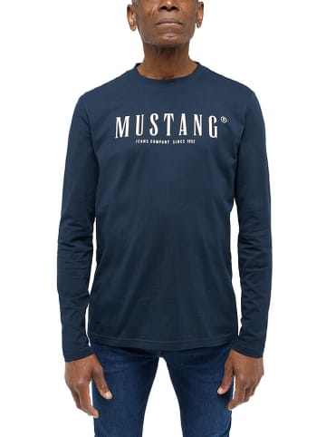 Mustang Longsleeve in Dunkelblau