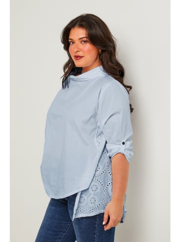 Curvy Lady Bluse in Hellblau