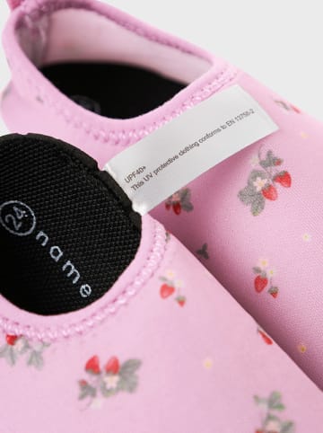 name it Buty kąpielowe w kolorze jasnoróżowym