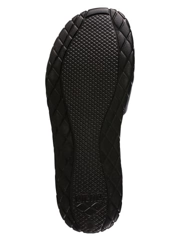 Arena Badeschuhe in Schwarz