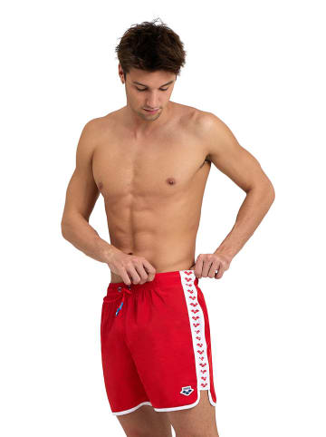 Arena Badeshorts in Rot