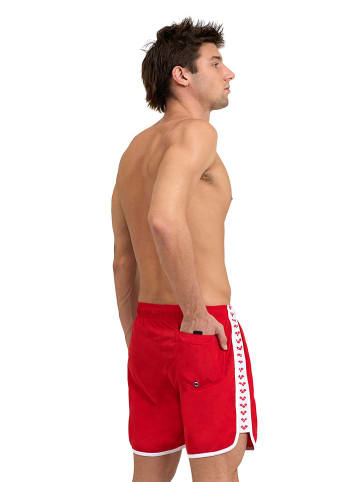 Arena Badeshorts in Rot