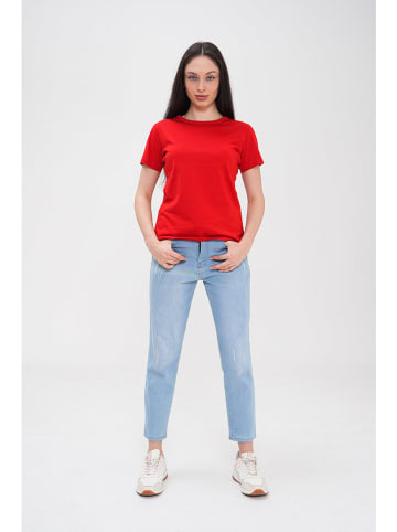 Basics & More Shirt in Rot