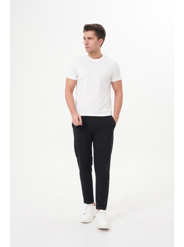 Basics & More Sweathose in Schwarz