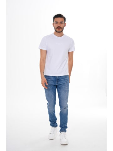 Basics & More Shirt in Weiß