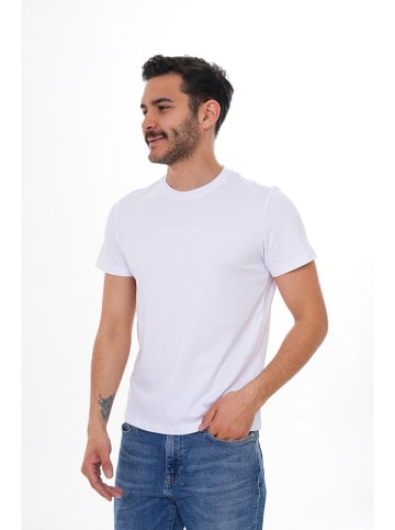 Basics & More Shirt in Weiß