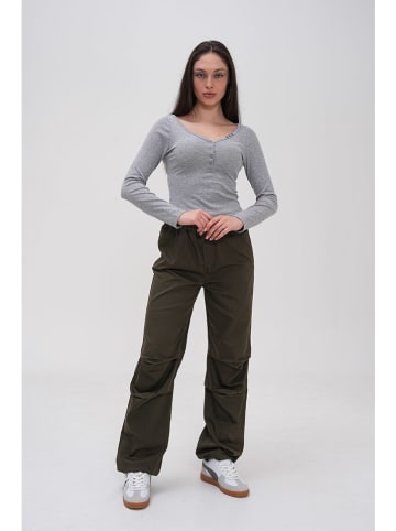 Basics & More Longsleeve in Grau