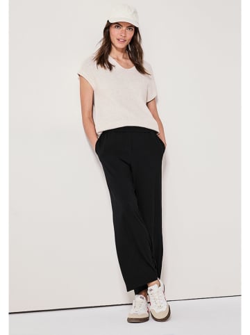 Cecil Hose in Schwarz