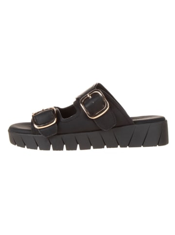 s.Oliver Klapki w kolorze czarnym