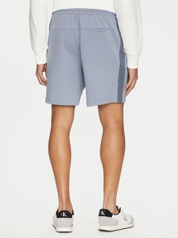 Calvin Klein Sweatshorts in Hellblau